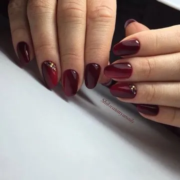 бордо нокти