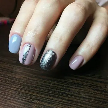 маникюр с блясъци
