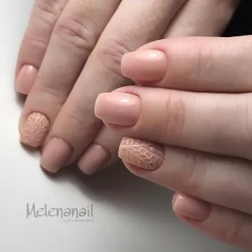 гол маникюр 2019