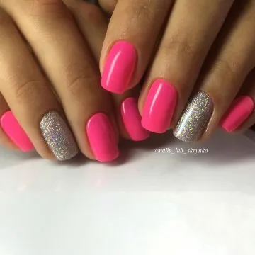 маникюр с блясъци
