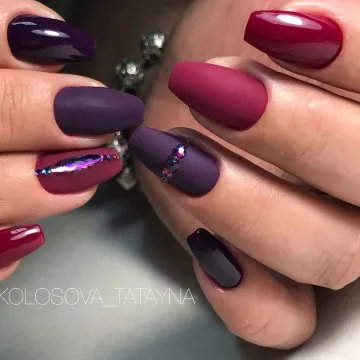 pointe дизайн на ноктите