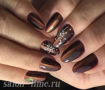 бежов маникюр