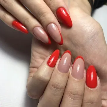 червени нокти френски