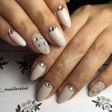 маникюр с кристали