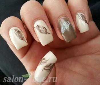 бежов маникюр