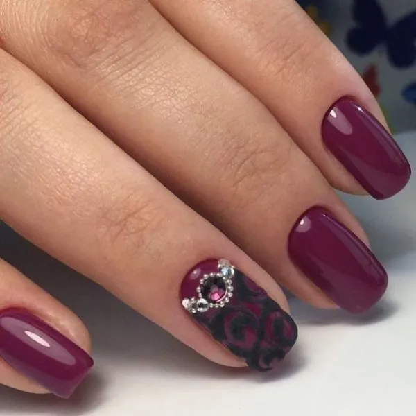 бежов маникюр