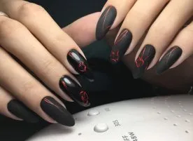 бежов маникюр