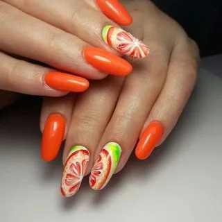 бежов маникюр