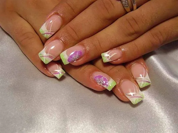 пастелен маникюр