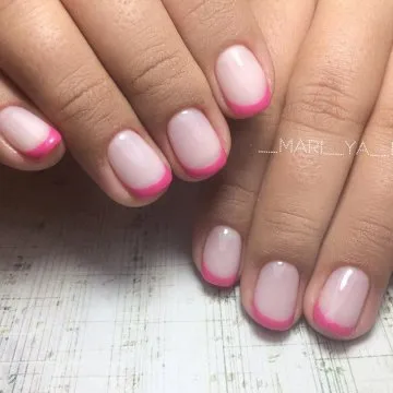 розов френски маникюр
