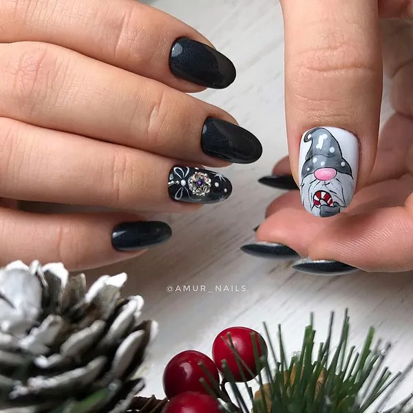 Новогодишен дизайн маникюр