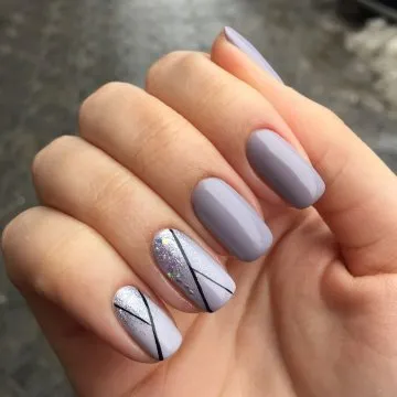 сив маникюр с розово