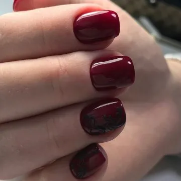 маникюр в тъмни цветове