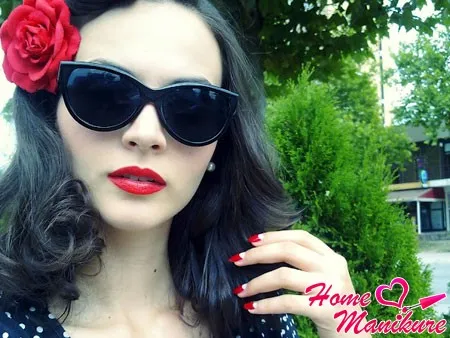 снимка на удължени нокти