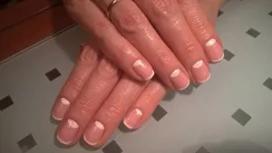 австралийски маникюр