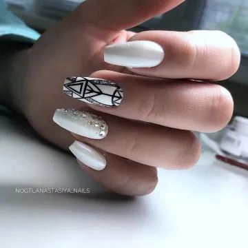 бял маникюр 2019