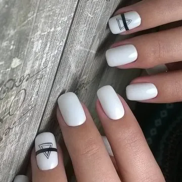 маникюр в бял цвят