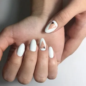 бял маникюр 2019