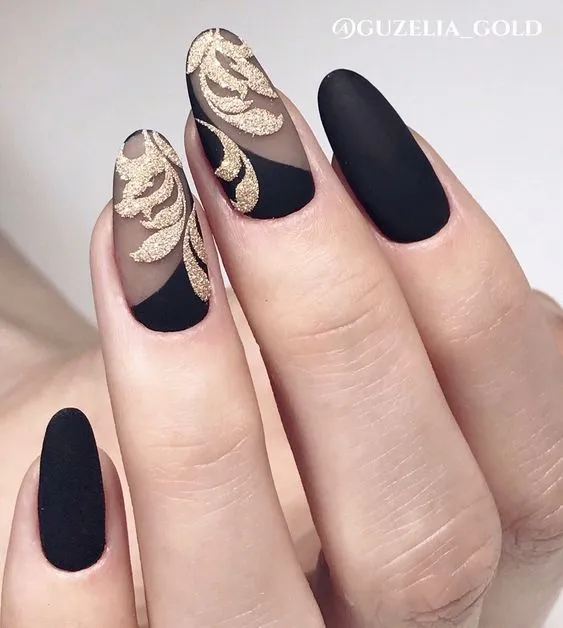 златен маникюр