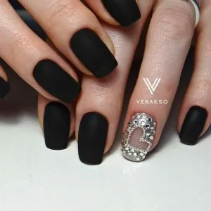 матов маникюр