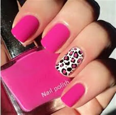 маникюр в бял цвят