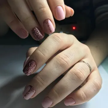 пайети по ноктите