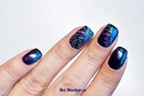 бял маникюр