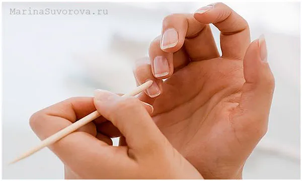 необработен маникюр