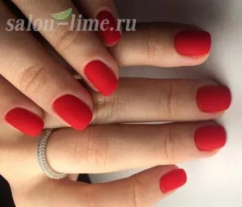 маникюр с бели нокти