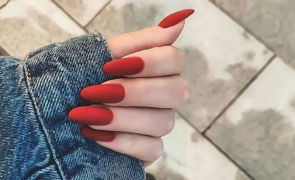 златен маникюр