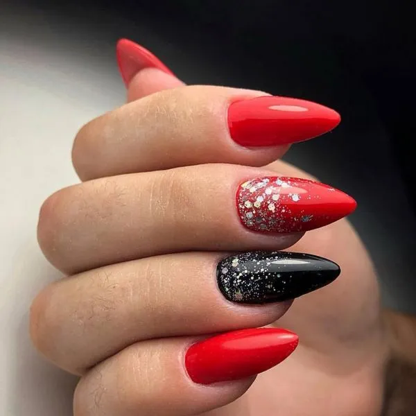 бял маникюр