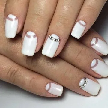 маникюр с дупки