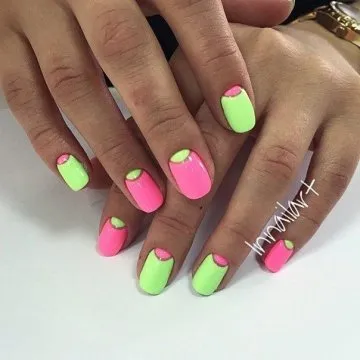 маникюр с дупки