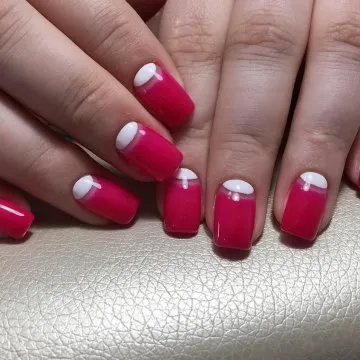 дупки на ноктите снимка 2019