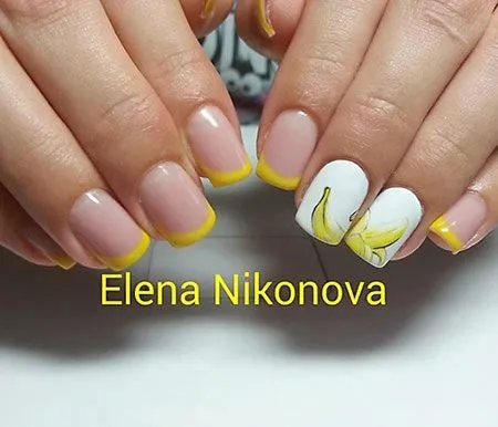 жълт маникюр