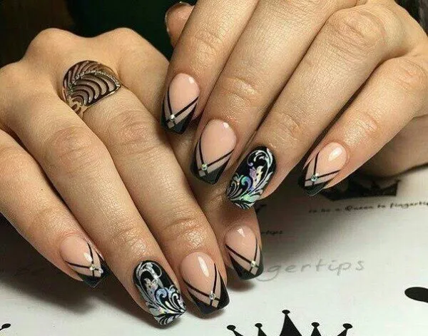 бял маникюр