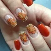 жълт маникюр