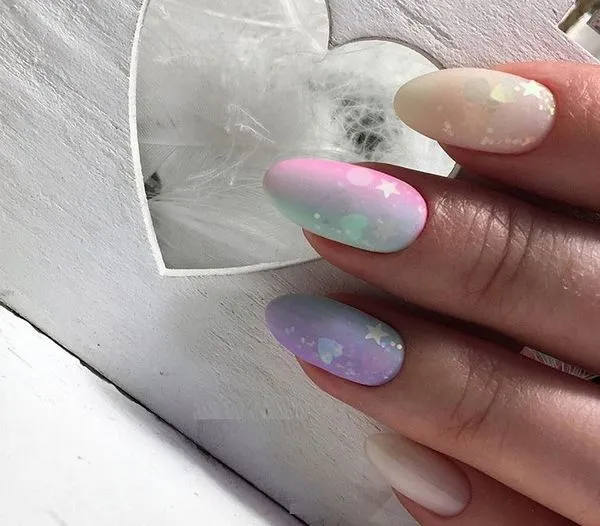 бял маникюр