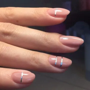 течна лента за нокти