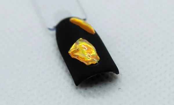 златен маникюр