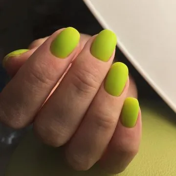 матов дизайн на ноктите 2020