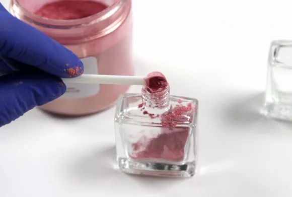 маникюр с бели нокти