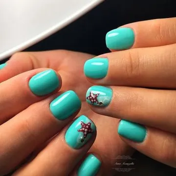 снимка летен морски маникюр
