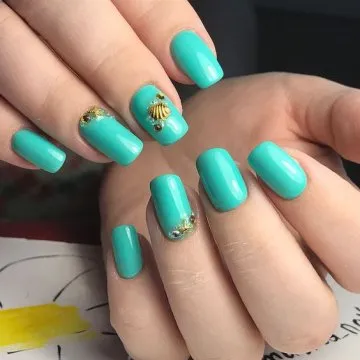 снимка летен морски маникюр
