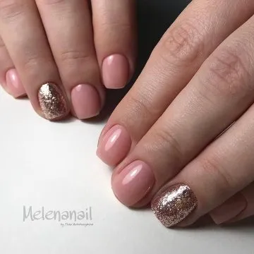 пастелен маникюр