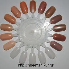 гол маникюр