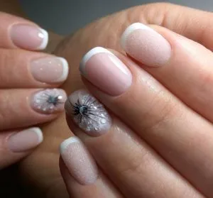бял маникюр