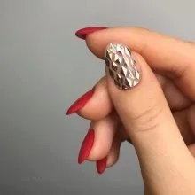 блестящ маникюр