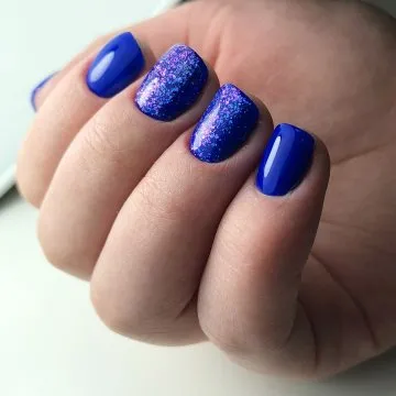 маникюр в синьо