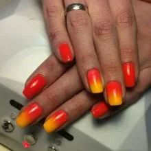 маникюр в бял цвят